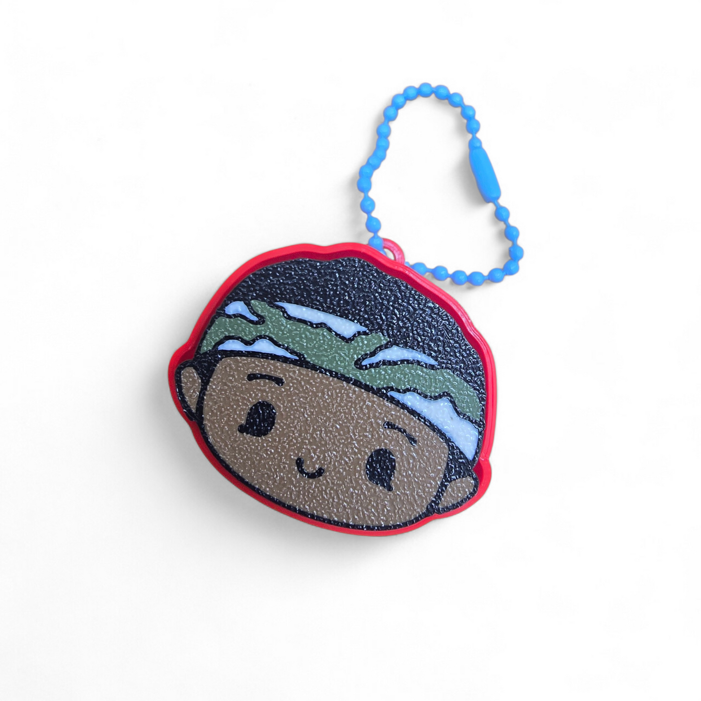 קליקר לוקאס, דברים מוזרים