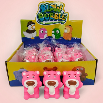 דובי מפריח בועה