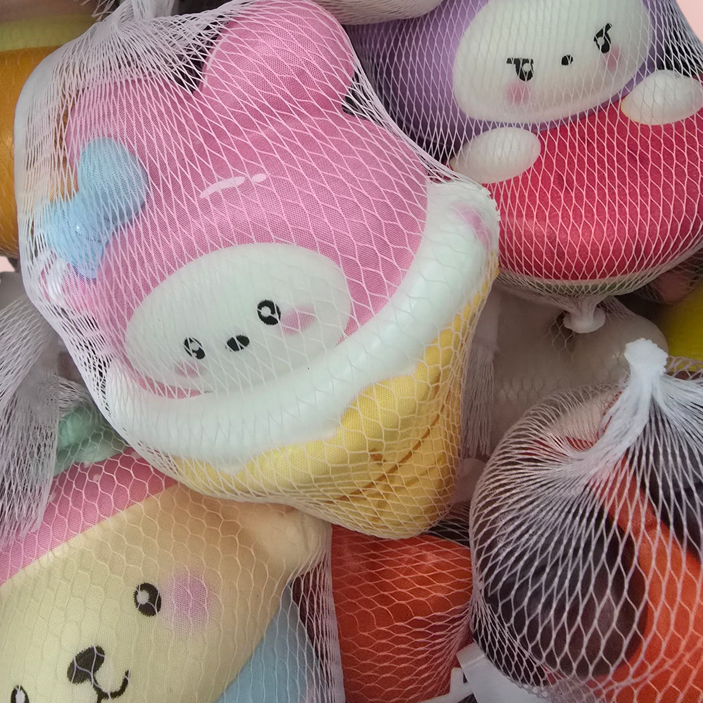 סקווישי ספוג קטן. דמויות שונות